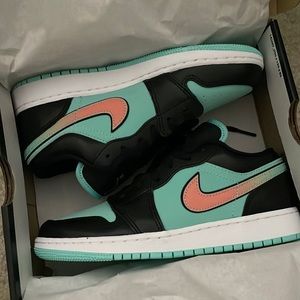 NEW air Jordan 1 low